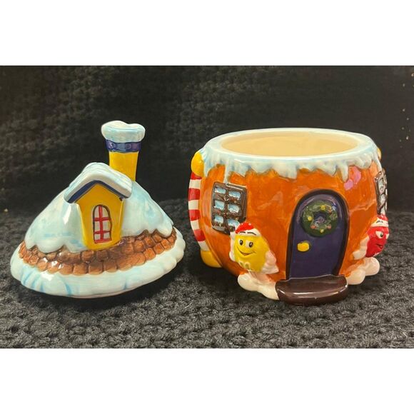 2008 M&M's Collectible Christmas Ceramic Round Chalet House Candy Dish Treat Jar - Picture 5 of 12